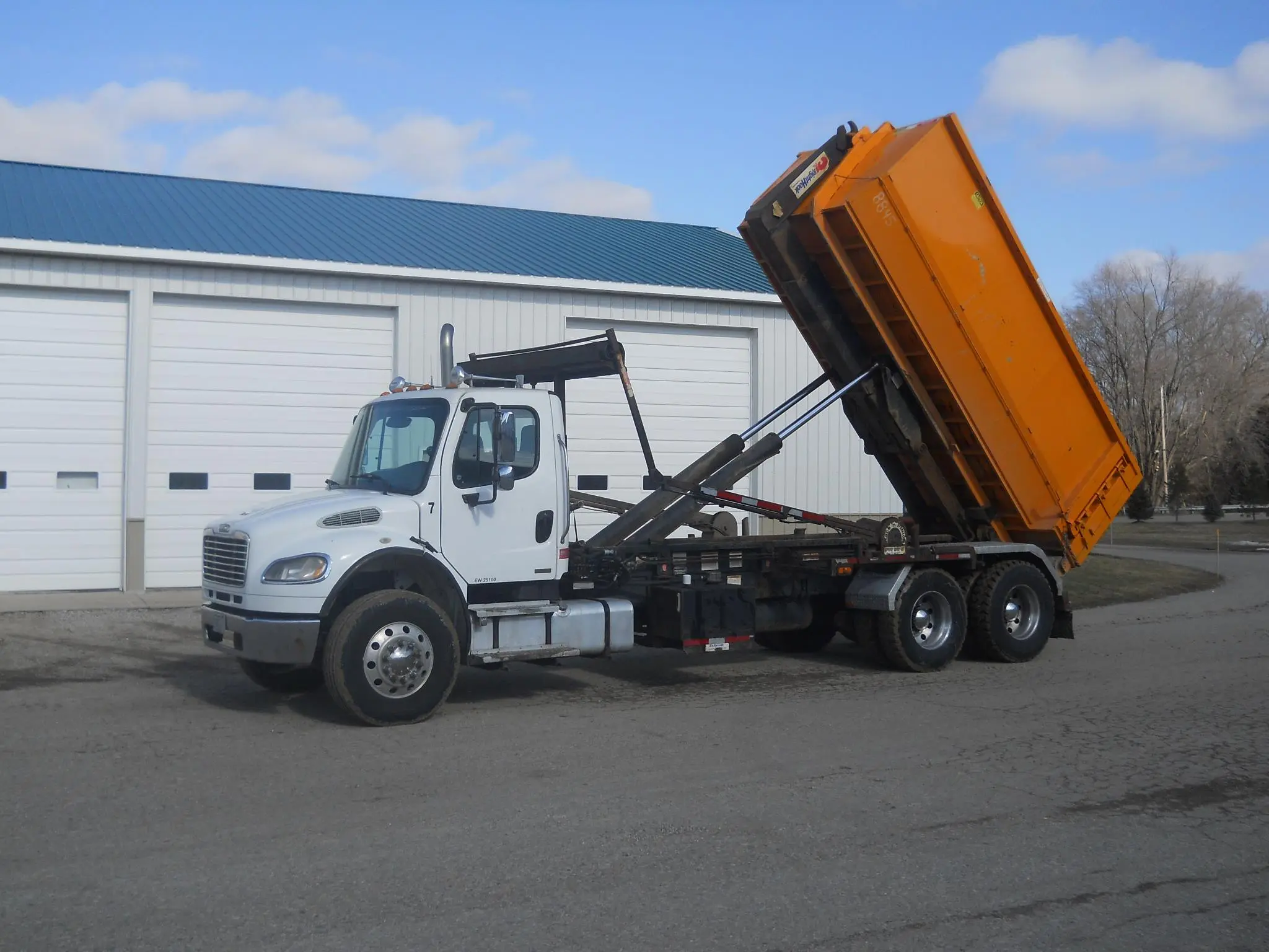 Yocondo Dumpsters photo